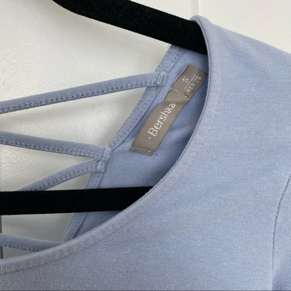 ❄️ BERSHKA Light Blue Form-fitting Top​​​​​ - Picture 2 of 4